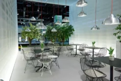 Vitra Seat Dot Zitkussen Red/orange -Vitra Verkoopwinkel x886x886 0294.jpg.pagespeed.ic .V4dcMKtt24 1