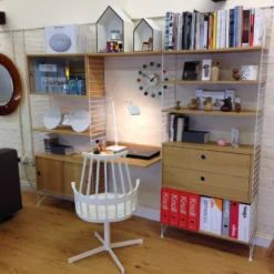 Vitra LCW Miniatuur -Vitra Verkoopwinkel x886x886 0340.jpg.pagespeed.ic .zXvbhZg3s 1 1