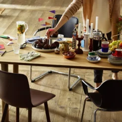 Vitra Hal Armchair Tube Stoel Met Verchroomd Onderstel Oranje -Vitra Verkoopwinkel x886x886 0381.jpg.pagespeed.ic .NUE2kFsF V