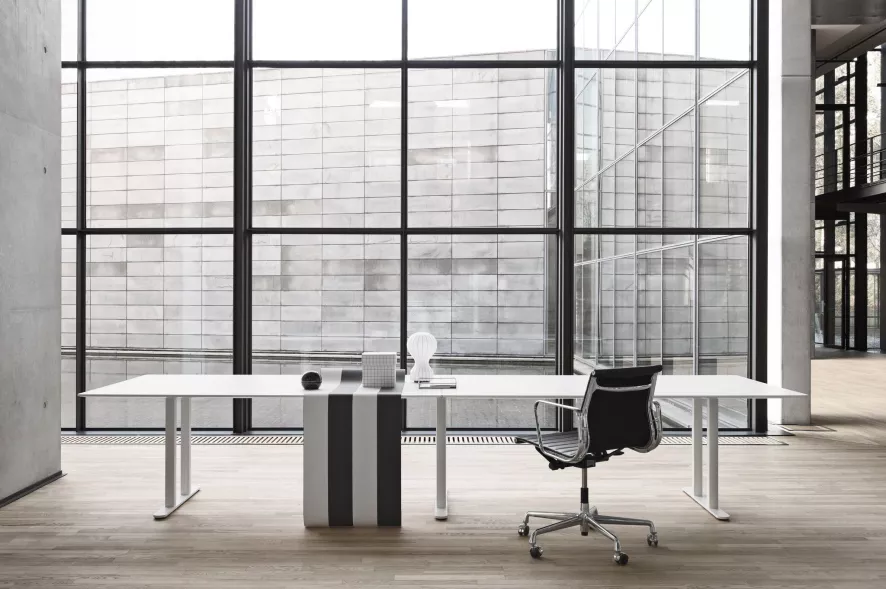 Vitra EA 117 Bureaustoel Hopsak Zwart, Verchroomd, Harde Wielen 7 Vitra EA 117 Bureaustoel Hopsak Zwart, Verchroomd, Harde Wielen - Afbeelding 7