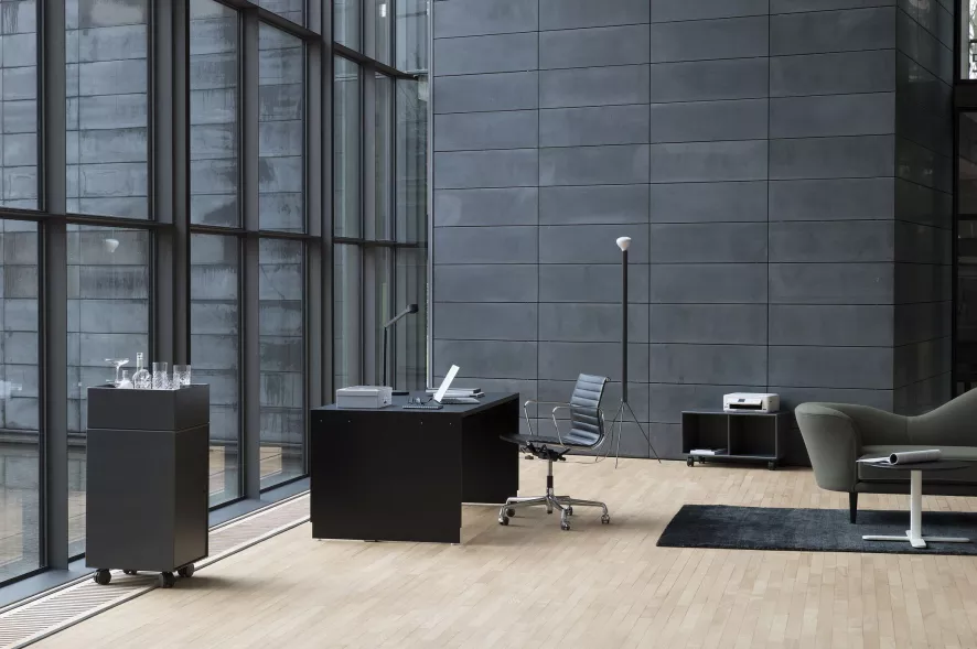 Vitra EA 117 Bureaustoel Hopsak Zwart, Verchroomd, Harde Wielen 8 Vitra EA 117 Bureaustoel Hopsak Zwart, Verchroomd, Harde Wielen - Afbeelding 8