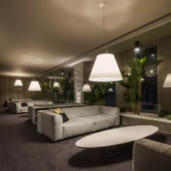 Vitra ETR Salontafel Zwart -Vitra Verkoopwinkel x886x886 LP1504701.jpg.pagespeed.ic .VIRqr8x4FW