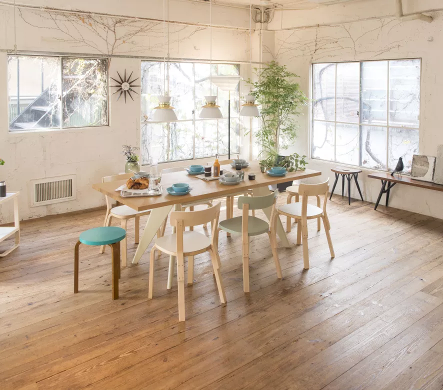 Vitra EM Table Tafel 200x90 Massief Eiken, Ecru 15 Vitra EM Table Tafel 200x90 Massief Eiken, Ecru - Afbeelding 15