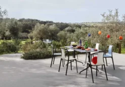 Vitra Belleville Armchair Stoel Diepzwart 21 Vitra Belleville Armchair Stoel Diepzwart -Vitra Verkoopwinkel x886x886 bellevilletablebellevillechairbellevillearmchairoutdoorp1347811master.jpg.pagespeed.ic .LuldlUYc71