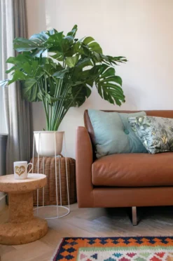 Vitra Cork Family Bijzettafel Model C 32 Vitra Cork Family Bijzettafel Model C -Vitra Verkoopwinkel x886x886 binnenkijkerbankdetailemmastraat.jpg.pagespeed.ic .NeK3GBKCiJ 4