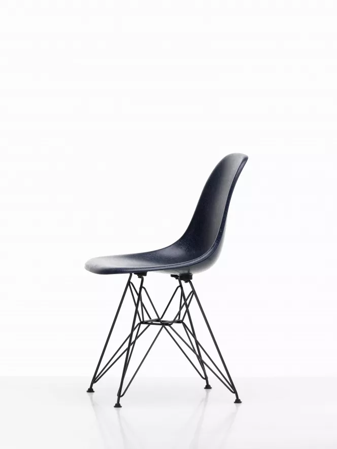 Vitra Eames DSR Fiberglass Stoel Zwart Onderstel, Parchment 5 Vitra Eames DSR Fiberglass Stoel Zwart Onderstel, Parchment - Afbeelding 5