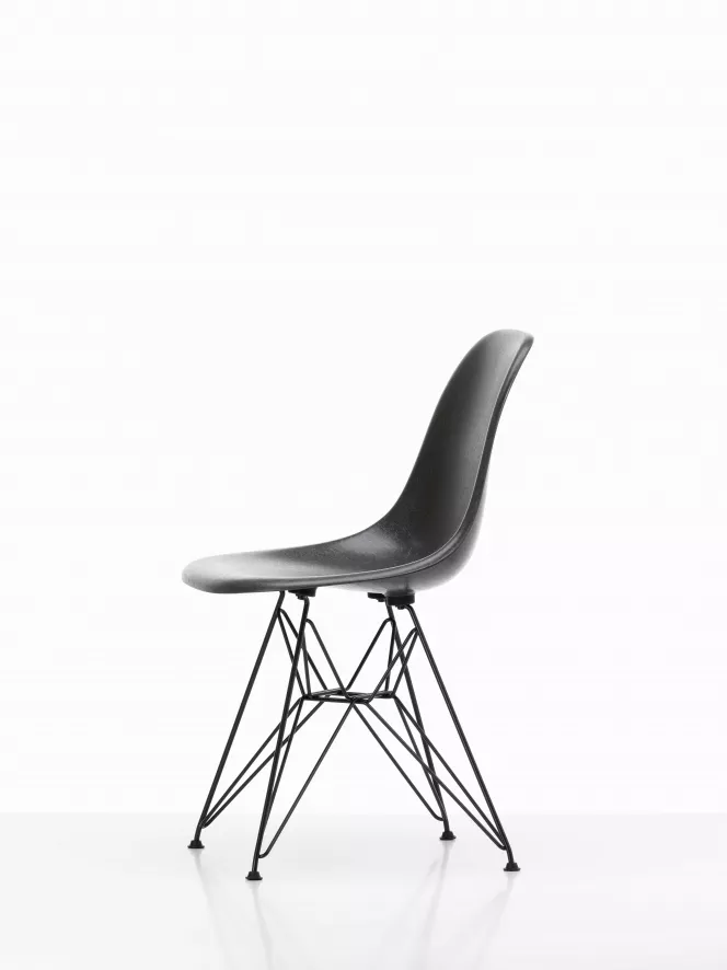 Vitra Eames DSR Fiberglass Stoel Zwart Onderstel, Parchment 7 Vitra Eames DSR Fiberglass Stoel Zwart Onderstel, Parchment - Afbeelding 7