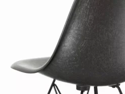 Vitra Eames DSW Fiberglass Stoel Essen Honing, Navy Blue -Vitra Verkoopwinkel x886x886 eames fiberglass chair dsr stoel met verchroomd onderstel17.jpg.pagespeed.ic . 93o6YnEpM