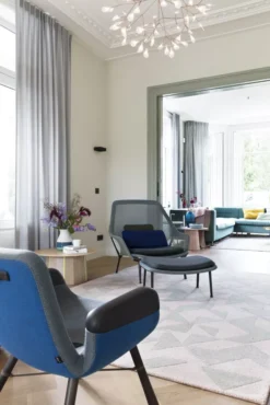 Vitra East River Chair Fauteuil Stofmix Rood -Vitra Verkoopwinkel x886x886 jkfmonabri17hr016.jpg.pagespeed.ic .3XR37mXWrh