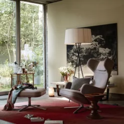 Vitra Grand Repos Loungestoel Nubia 05 -Vitra Verkoopwinkel x886x886 vit grand repos met ottoman sfeer 600x600 2.jpg.pagespeed.ic .H3Q4UQ4bWx