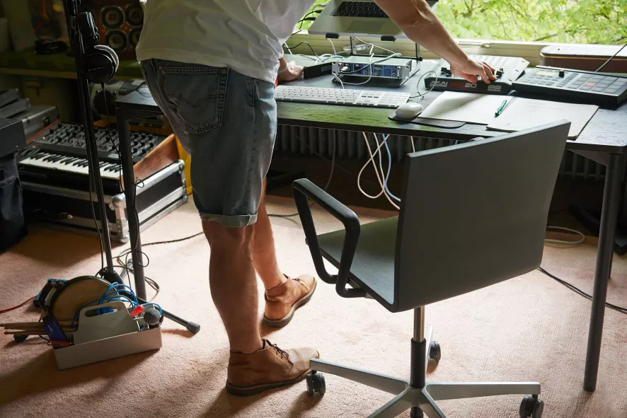 Vitra .04 Bureaustoel Rood 3 Vitra .04 Bureaustoel Rood - Afbeelding 3