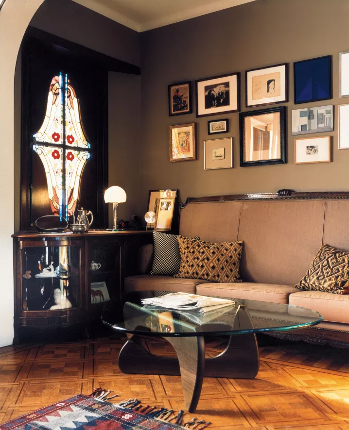 Vitra Noguchi Coffee Table Salontafel Notenhout 5 Vitra Noguchi Coffee Table Salontafel Notenhout - Afbeelding 5