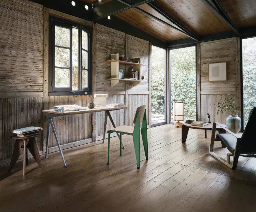 Vitra Compas Direction Bureau 125x60 Natural Oak Tabletop, Prouvé Bleu Marcoule Base 8 Vitra Compas Direction Bureau 125x60 Natural Oak Tabletop, Prouvé Bleu Marcoule Base - Afbeelding 8