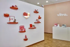 Vitra Corniches Wandplank Japans Rood Large -Vitra Verkoopwinkel x886x886 vitra corniches wandplank small8.jpg.pagespeed.ic .OaZdPQfFo5 1