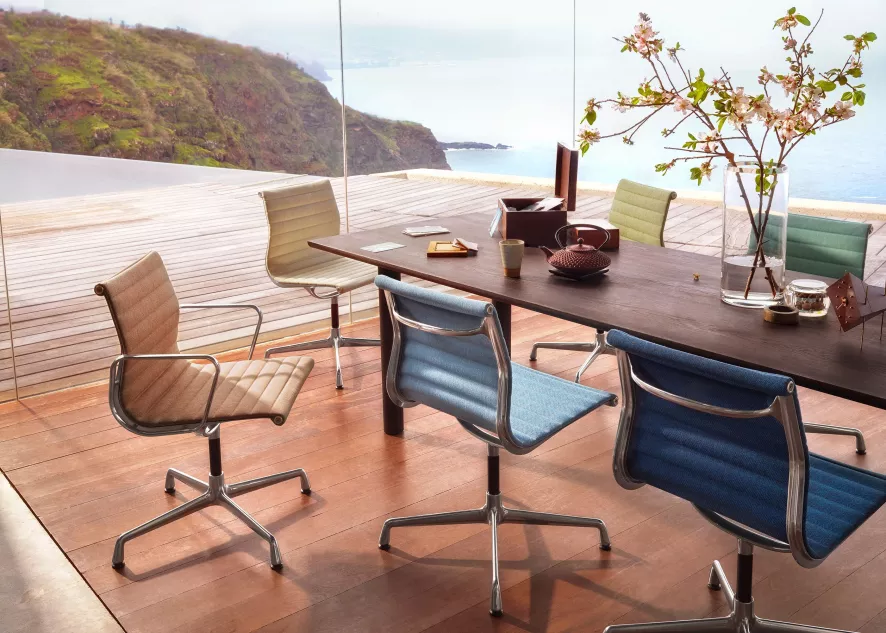 Vitra EA 104 Stoel Leder Nero, Onderstel Verchroomd 7 Vitra EA 104 Stoel Leder Nero, Onderstel Verchroomd - Afbeelding 7