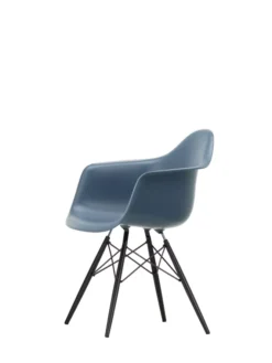 Vitra Eames DAW Stoel Zwart Esdoorn Onderstel, Diepzwart 10 Vitra Eames DAW Stoel Zwart Esdoorn Onderstel, Diepzwart -Vitra Verkoopwinkel x886x886 vitra eames daw stoel met zwart esdoorn onderstel nieuwe kleuren15.jpg.pagespeed.ic .O9gw3UWucw 2