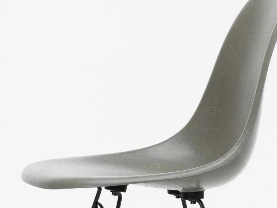 Vitra Eames DSR Fiberglass Stoel Zwart Onderstel, Parchment 10 Vitra Eames DSR Fiberglass Stoel Zwart Onderstel, Parchment - Afbeelding 10