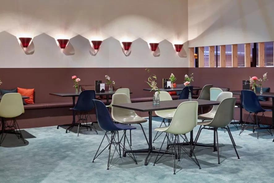 Vitra Eames DSX Fiberglass Stoel Zwart Onderstel, Classic Red 8 Vitra Eames DSX Fiberglass Stoel Zwart Onderstel, Classic Red - Afbeelding 8