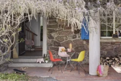 Vitra Eames DSR Stoel Zwart Gepoedercoat Onderstel, Sunlight -Vitra Verkoopwinkel x886x886 vitra eames dsr stoel met zwart gepoedercoat onderstel6.jpg.pagespeed.ic .a F2nM0fm 1