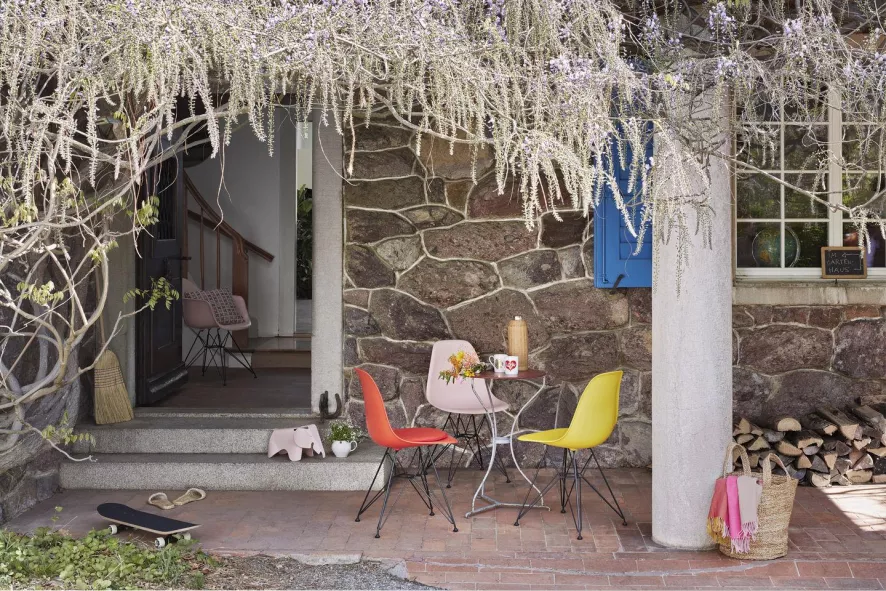 Vitra Eames DSR Stoel Zwart Gepoedercoat Onderstel, Poppy Red 8 Vitra Eames DSR Stoel Zwart Gepoedercoat Onderstel, Poppy Red - Afbeelding 8