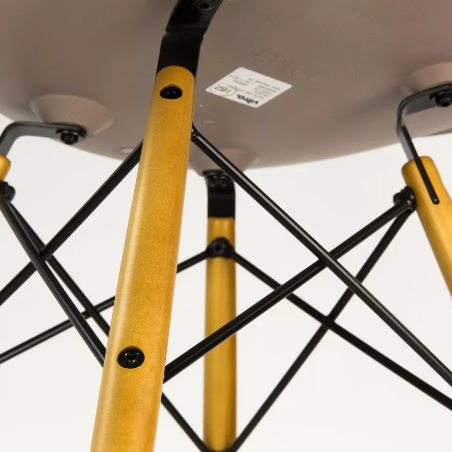Vitra Eames DAW Stoel Geelachtig Esdoorn Onderstel, Wit 6 Vitra Eames DAW Stoel Geelachtig Esdoorn Onderstel, Wit - Afbeelding 6
