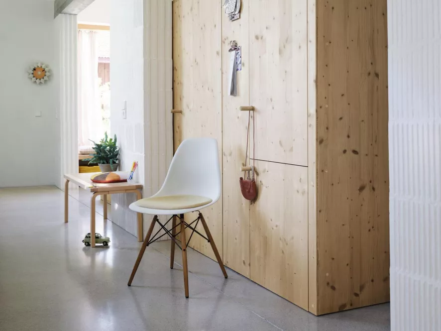 Vitra Eames DSW Stoel Geelachtig Esdoorn Onderstel, Forest 5 Vitra Eames DSW Stoel Geelachtig Esdoorn Onderstel, Forest - Afbeelding 5