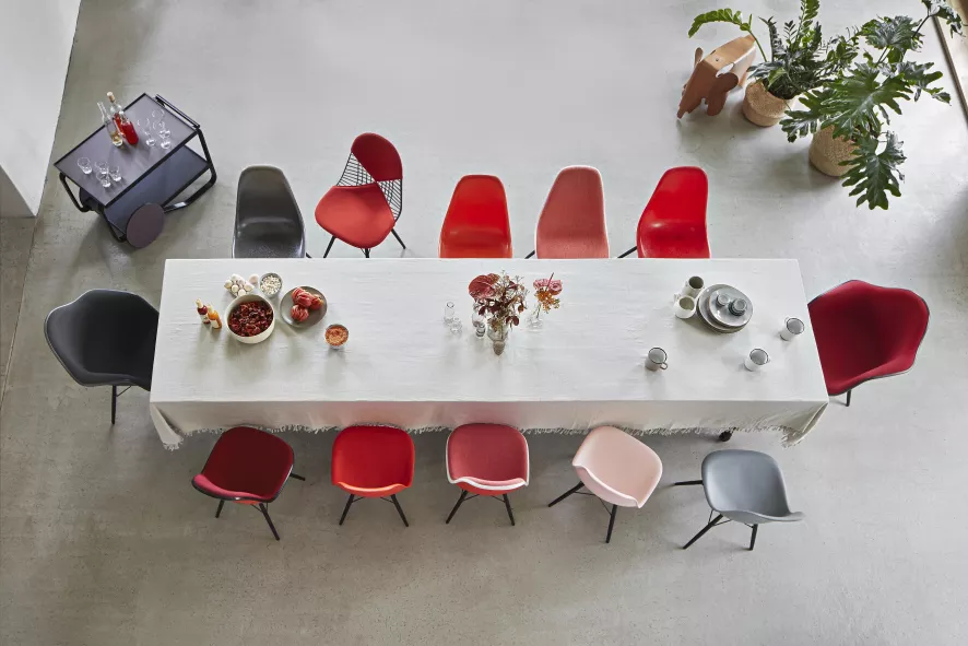 Vitra Eames DSW Stoel Zwart Esdoorn Onderstel, Ijsgrijs 4 Vitra Eames DSW Stoel Zwart Esdoorn Onderstel, Ijsgrijs - Afbeelding 4