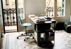 Vitra Eames EDU Bureau 152x71 9 Vitra Eames EDU Bureau 152x71 -Vitra Verkoopwinkel x886x886 vitra eames edu bureau3.jpg.pagespeed.ic .sNzuHbOio7