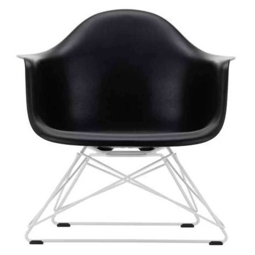 Vitra Eames LAR Loungestoel Wit Onderstel, Diepzwart 1 Vitra Eames LAR Loungestoel Wit Onderstel, Diepzwart