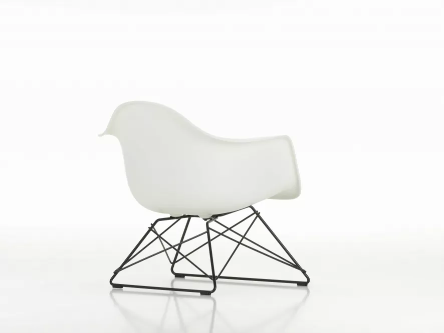 Vitra Eames LAR Loungestoel Zwart Onderstel, Zeeblauw 7 Vitra Eames LAR Loungestoel Zwart Onderstel, Zeeblauw - Afbeelding 7