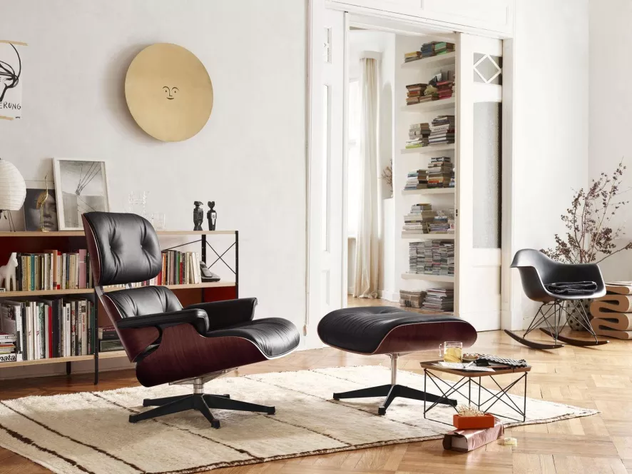 Vitra Eames Lounge Chair Met Ottoman Fauteuil (klassieke Afmetingen) Zwart 5 Vitra Eames Lounge Chair Met Ottoman Fauteuil (klassieke Afmetingen) Zwart - Afbeelding 5