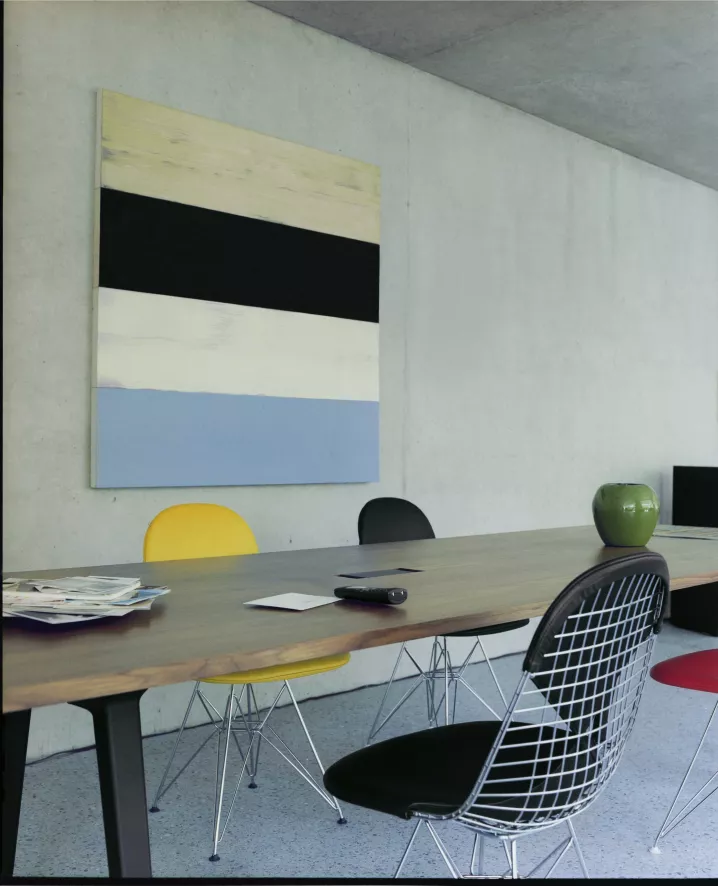 Vitra Eames Wire Chair DKW-2 Stoel Met Donker Esdoorn Onderstel, Hopsak 66 6 Vitra Eames Wire Chair DKW-2 Stoel Met Donker Esdoorn Onderstel, Hopsak 66 - Afbeelding 6