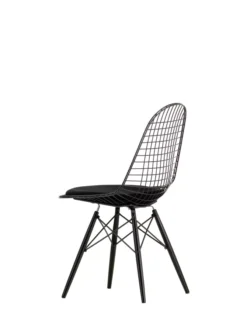Vitra Eames Wire Chair DKW-5 Stoel Esdoornzwart Onderstel Zwart Kussen -Vitra Verkoopwinkel x886x886 vitra eames wire chair dkw 5 stoel2.jpg.pagespeed.ic .WTjBEC2r1o