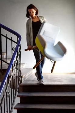 Vitra East River Chair Fauteuil Stofmix Rood -Vitra Verkoopwinkel x886x886 vitra east river chair sfeer.jpg.pagespeed.ic .GRHDrmKfmU