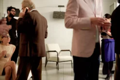 Vitra Fauteuil De Salon Fauteuil, Onderstel Chocolade, Stof Twill Donkergrijs, Armleuningen Gerookt Eiken -Vitra Verkoopwinkel x886x886 vitra fauteuil de salon fauteuil sfeer 1.jpg.pagespeed.ic .ibNbasL8qB