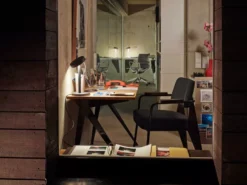 Vitra Fauteuil Direction Fauteuil Twill Blue, Prouve Blue, Arm Nat -Vitra Verkoopwinkel x886x886 vitra fauteuil direction fauteuil3.jpg.pagespeed.ic .FaiTY0b8 x