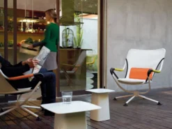 Vitra Metal Side Table Bijzettafel Outdoor Middel Ijsgrijs 14 Vitra Metal Side Table Bijzettafel Outdoor Middel Ijsgrijs -Vitra Verkoopwinkel x886x886 vitra metal side table tuintafel sfeer 3.jpg.pagespeed.ic .fhxtwD5raB 2