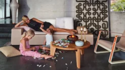 Vitra Guéridon Bas Salontafel 79,8 Massief Eiken, Geolied -Vitra Verkoopwinkel x886x886 vitra poldersofa citelounge gueridonbas sfeer 1.jpg.pagespeed.ic .vUqV5CL8yB 5