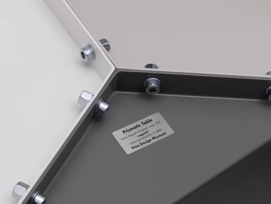 Vitra Prismatic Bijzettafel Donkergrijs 4 Vitra Prismatic Bijzettafel Donkergrijs - Afbeelding 4