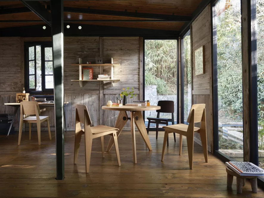 Vitra Rayonnage Mural Wandplank Naturel Eiken Diepzwart 5 Vitra Rayonnage Mural Wandplank Naturel Eiken Diepzwart - Afbeelding 5