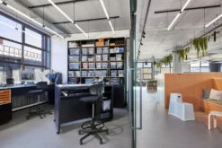 Vitra Rookie Bureaustoel High F30 Aubergine 10 Vitra Rookie Bureaustoel High F30 Aubergine -Vitra Verkoopwinkel x886x886 vitra rookie bureaustoel high f302.jpg.pagespeed.ic .QxRmdv xxC