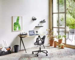 Vitra Repad Bureau Accessoire Light Sage -Vitra Verkoopwinkel x886x886 vitra terracotta bloempot extra small8.jpg.pagespeed.ic .l5uiHOUPRJ